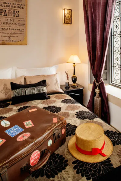 paris-room-at-marrakech-riad-star
